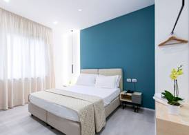 Plana Hotel 5