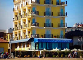 Hotel Mondial 2