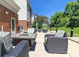 Comfort Suites 4