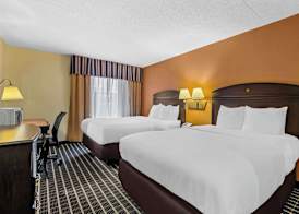 Comfort Inn & Suites Somerset - New Brunswick 5