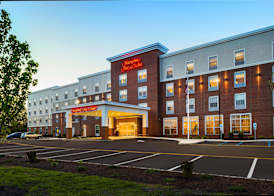 Hampton Inn & Suites Bridgewater, NJ 4