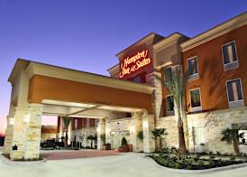 Hampton Inn & Suites Winnie 3