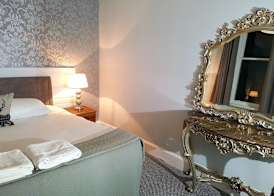McInnes House rooms with breakfast 3