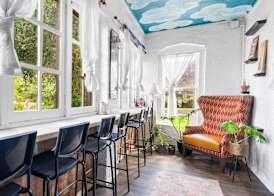 Bunk & Brew Historic Lucas House - Hostel 4