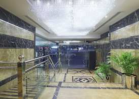 Queen Palace Hotel 2