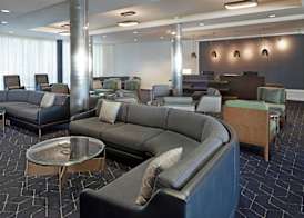Courtyard by Marriott Long Beach Airport 2