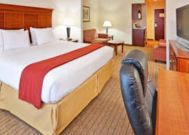Holiday Inn Express & Suites DYERSBURG by IHG 5