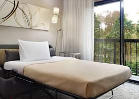 Courtyard by Marriott Nashville Airport 5