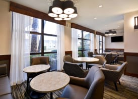 Hyatt Place Columbus Worthington 4