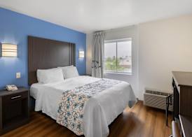 SureStay Plus Hotel by Best Western Niagara Falls East 5