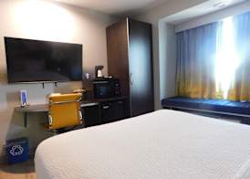 Microtel Inn & Suites by Wyndham Wheeling at The Highlands 3