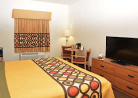 Super 8 by Wyndham Corydon 5