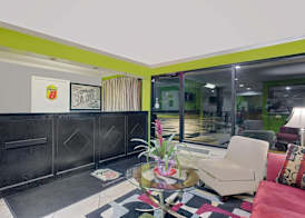Super 8 by Wyndham Cartersville 2