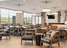 La Quinta Inn and Suites by Wyndham Lincoln 3