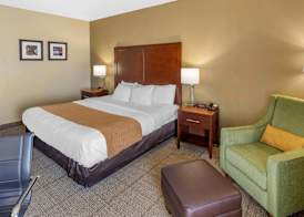 Comfort Inn & Suites Lincoln I-20 5