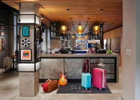 Moxy Manchester City Centre 3