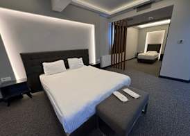 Gardan Hotel 5