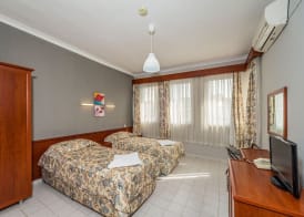 THE S APART & SUITES hOTEL 5