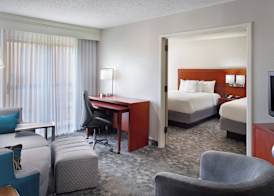 Courtyard by Marriott Fayetteville 3