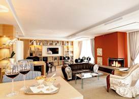 Art & Design Hotel Napura 4