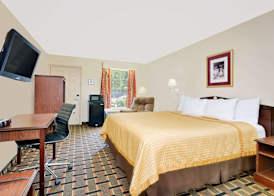 Days Inn by Wyndham Spartanburg 4