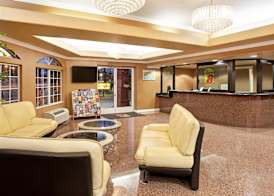 Super 8 by Wyndham Los Angeles Downtown 2