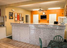 Econo Lodge Lake City-North 3