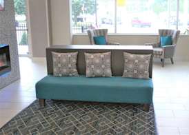 La Quinta Inn & Suites by Wyndham Indianapolis Downtown 3
