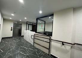 Regal Inn & Suites New York LaGuardia Hotel 2