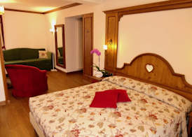 Dream Hotel 5