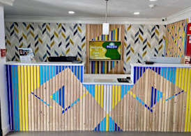 Days Inn by Wyndham Gonzales 4