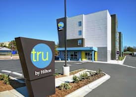 Tru By Hilton Burlington 3
