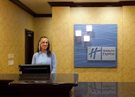 Holiday Inn Express & Suites FRAZIER PARK by IHG 4
