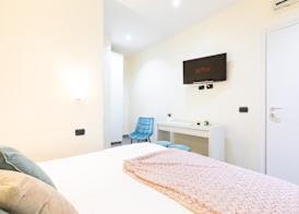Cesar Vatican Rooms 4