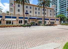 Hampton Inn & Suites St. Petersburg/Downtown 5