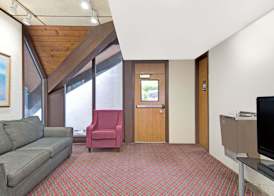 Days Inn by Wyndham Washington 2