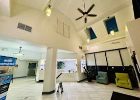Best Western Aku Tiki Inn 3