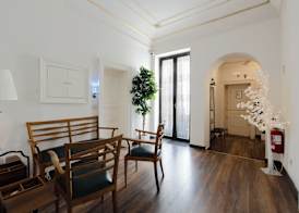 Holiday Lux Boutique Room 3