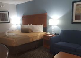 The Hotel@Dayton South 3