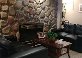 Travelodge by Wyndham Lacombe 2