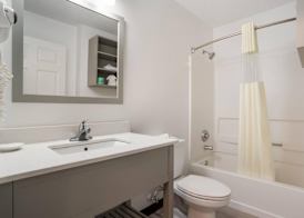 Suburban Studios Biloxi North Area 5