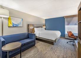 Holiday Inn Express CRESTWOOD by IHG 4