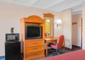 Days Inn by Wyndham Tallahassee University Center 5