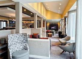 Courtyard Cincinnati Blue Ash 4