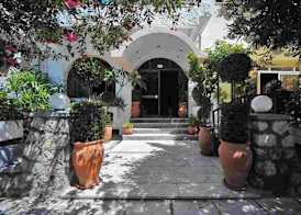Paradise Hotel 2