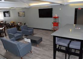 Country Inn & Suites by Radisson, Muskegon, MI 5