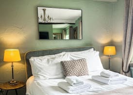 Rising Sun Hotel 4