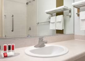 Travelodge by Wyndham Zanesville 5