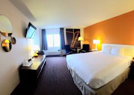 Howard Johnson by Wyndham Manteno 3