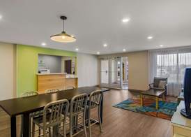 WoodSpring Suites Jacksonville Orange Park 2